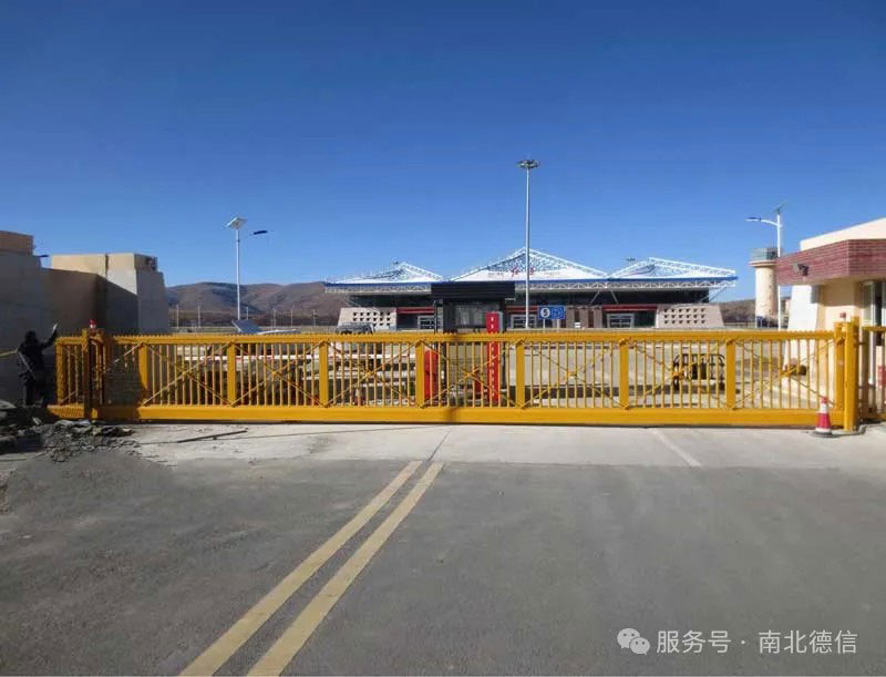 四川紅原機(jī)場(chǎng)